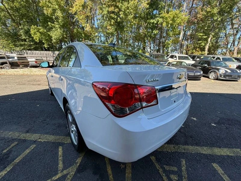2016 Chevrolet Cruze - Image 4 of 12