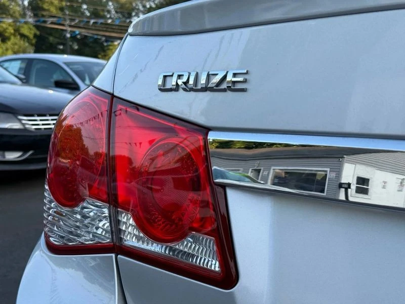 2016 Chevrolet Cruze - Image 6 of 12
