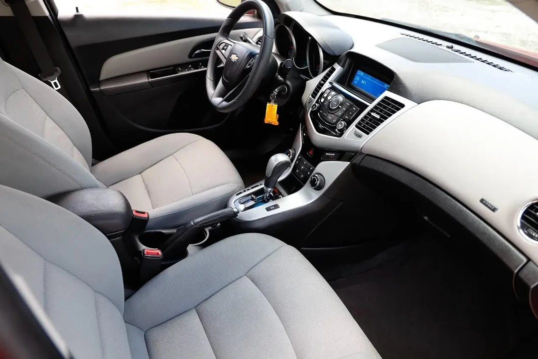 2016 Chevrolet Cruze - Image 16 of 21