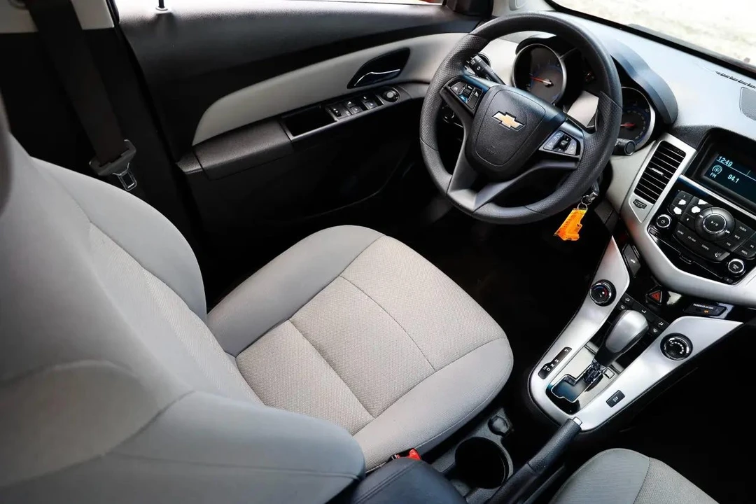 2016 Chevrolet Cruze - Image 20 of 21