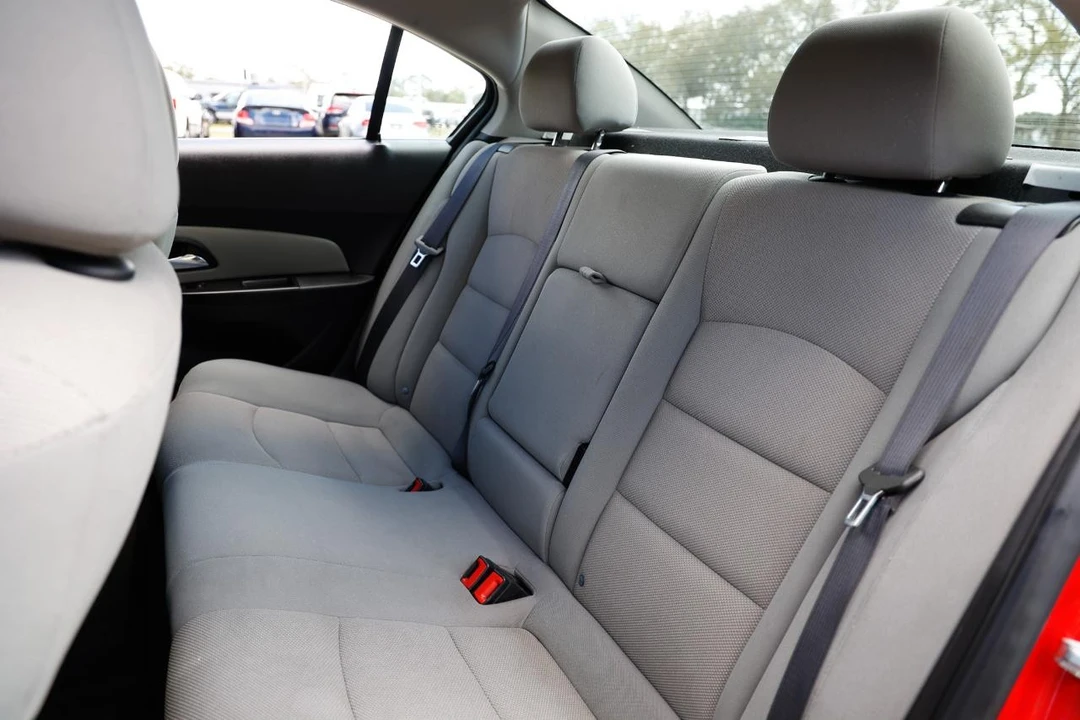 2016 Chevrolet Cruze - Image 8 of 21