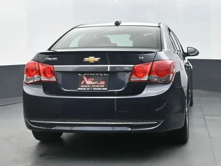 2016 Chevrolet Cruze - Image 8 of 12