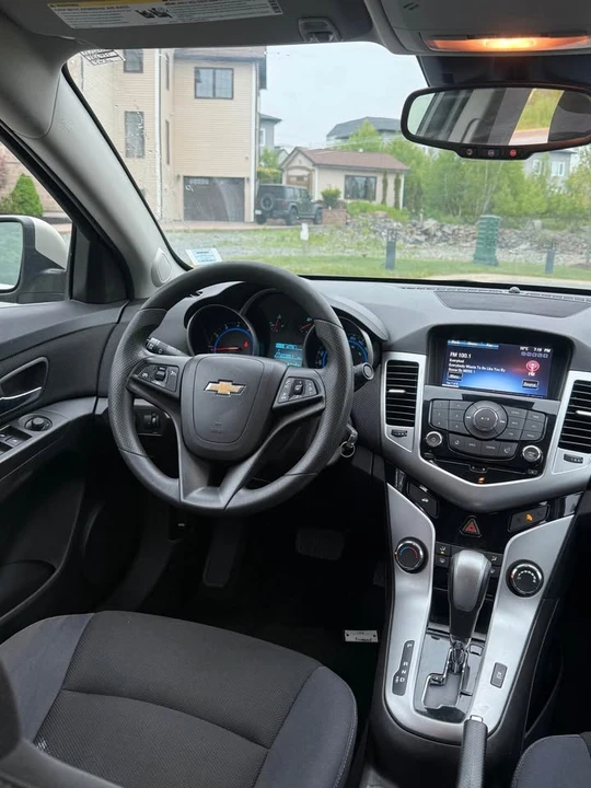 2016 Chevrolet Cruze - Image 10 of 18