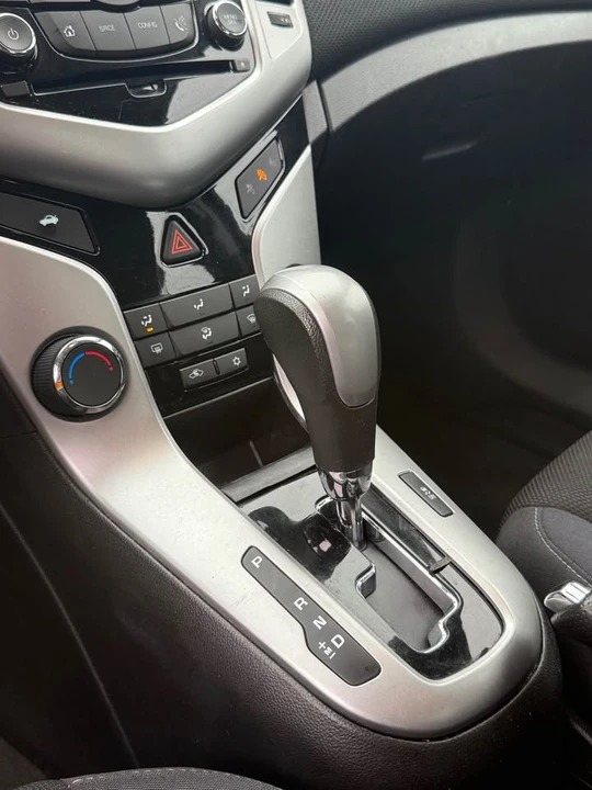 2016 Chevrolet Cruze - Image 12 of 18