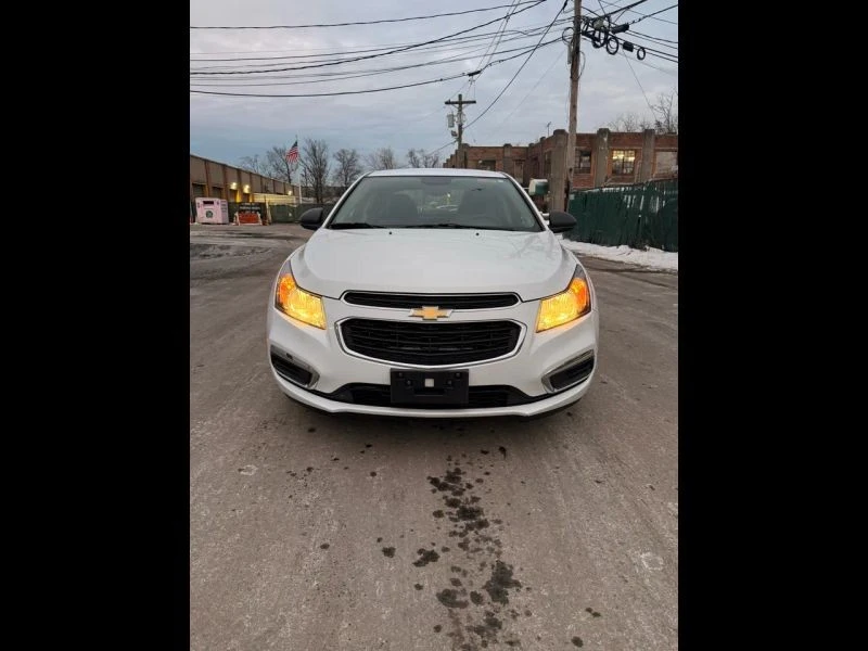 2016 Chevrolet Cruze - Image 2 of 5