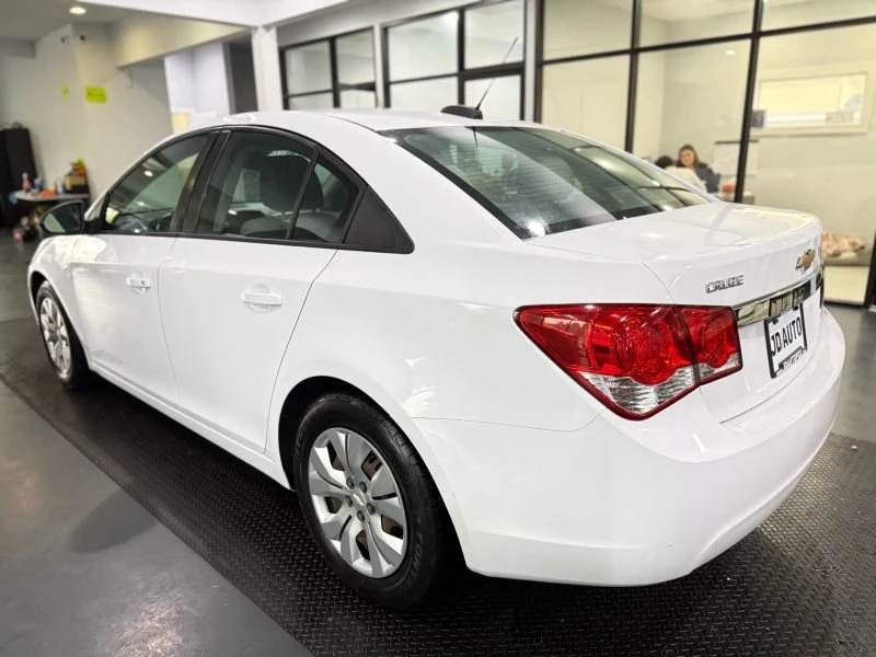 2016 Chevrolet Cruze - Image 4 of 16
