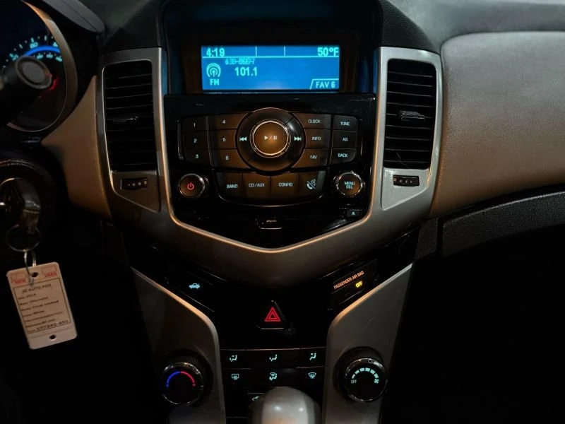 2016 Chevrolet Cruze - Image 9 of 16