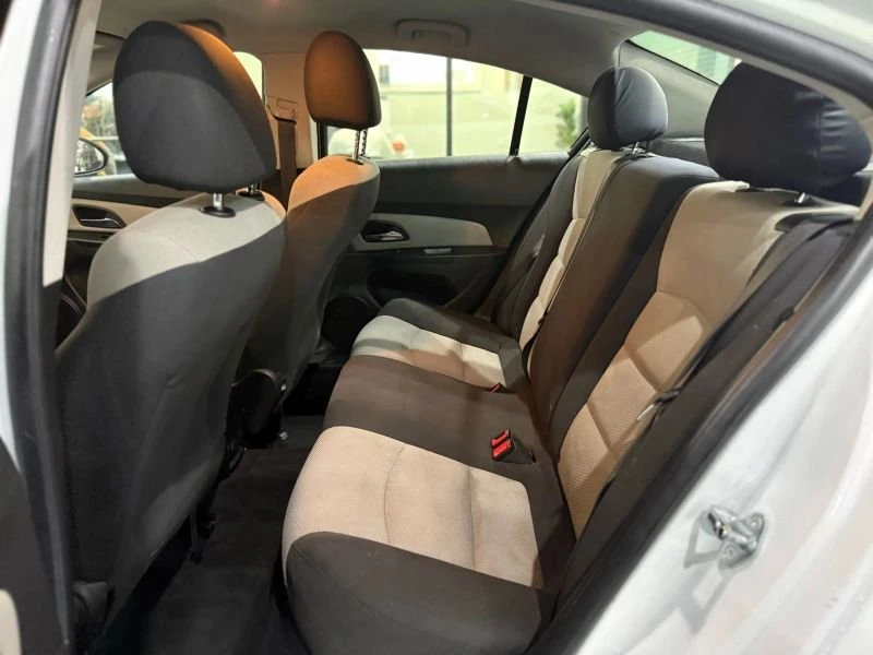2016 Chevrolet Cruze - Image 11 of 16