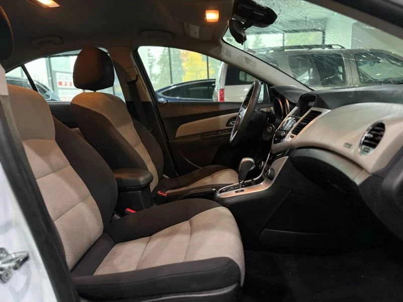 2016 Chevrolet Cruze - Image 13 of 16