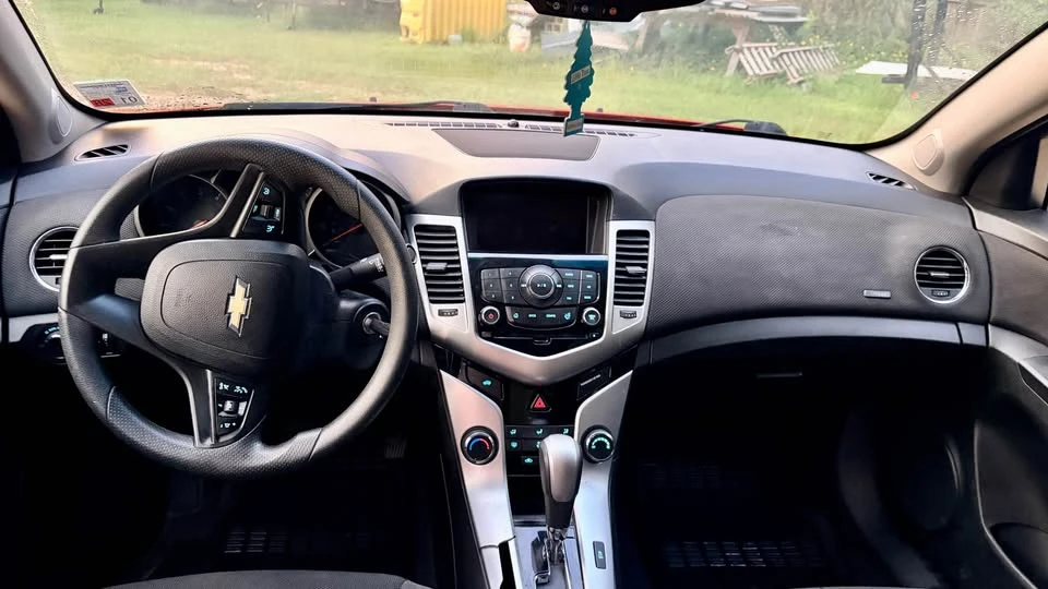 2016 Chevrolet Cruze - Image 8 of 12