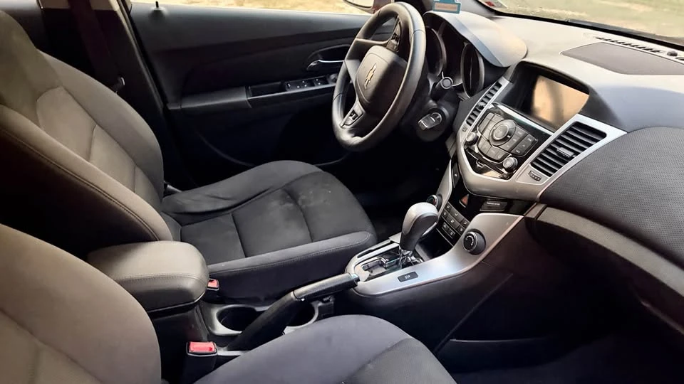 2016 Chevrolet Cruze - Image 11 of 12