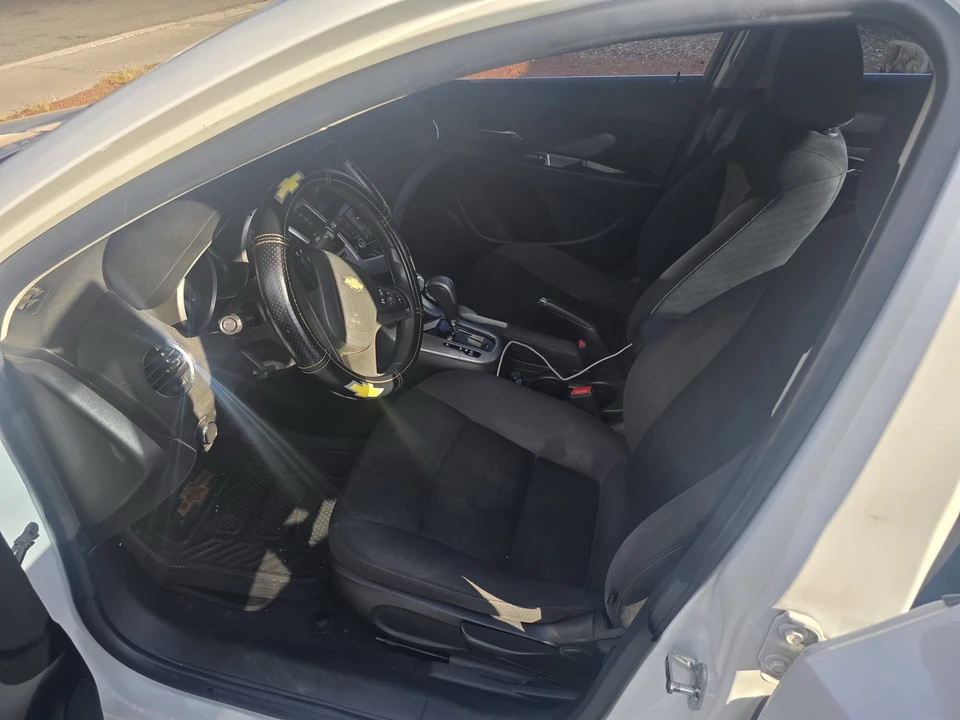 2016 Chevrolet Cruze - Image 4 of 7