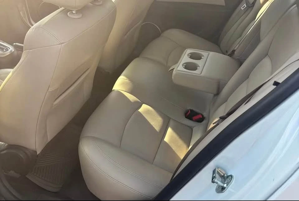 2016 Chevrolet Cruze - Image 11 of 15