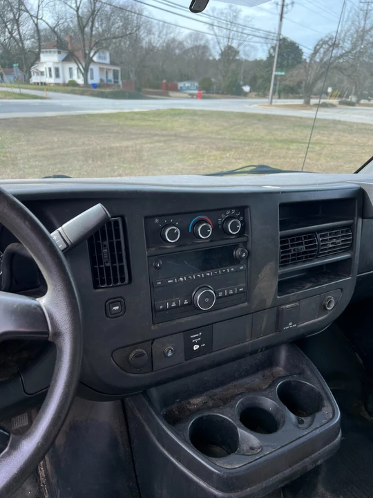 2016 Chevrolet Express - Image 7 of 8