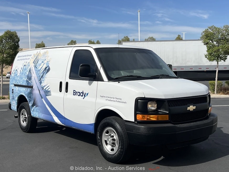 2016 Chevrolet Express - Image 2 of 12
