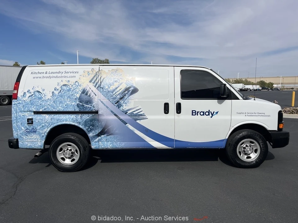 2016 Chevrolet Express - Image 6 of 12