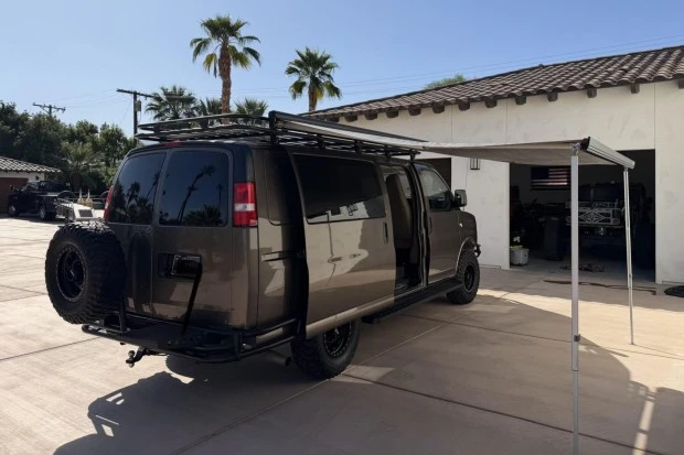 2016 Chevrolet Express - Image 2 of 8