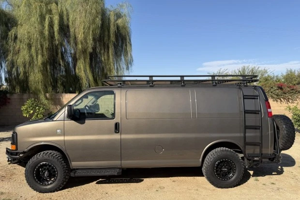 2016 Chevrolet Express - Image 3 of 8
