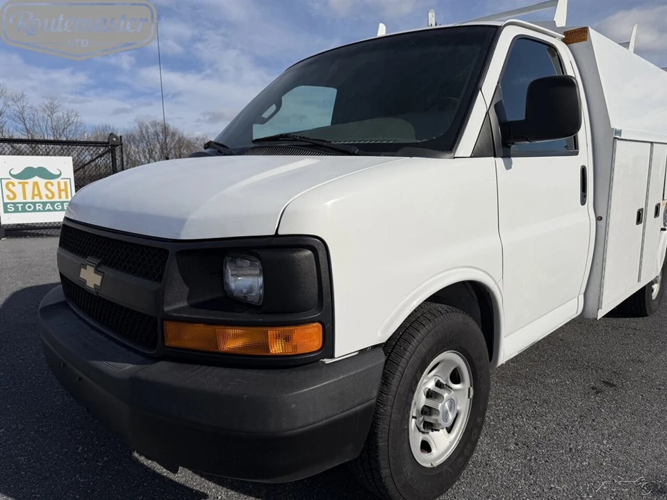 2016 Chevrolet Express - Image 5 of 12