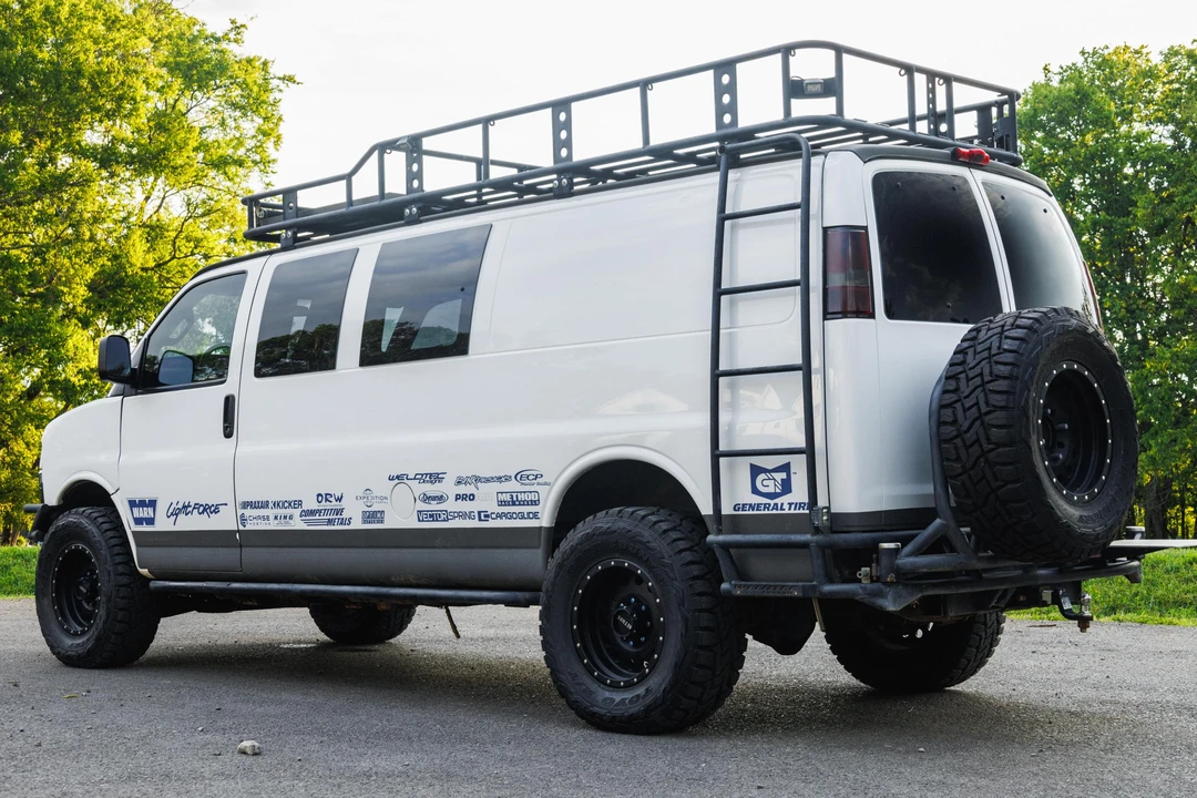 2016 Chevrolet Express - Image 4 of 31