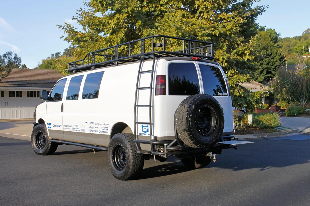 2016 Chevrolet Express - Image 13 of 31