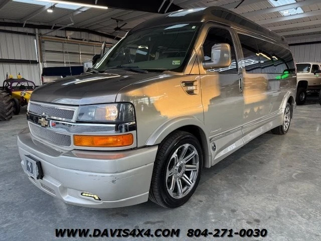 2016 Chevrolet Express - Image 25 of 31
