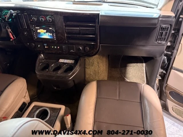 2016 Chevrolet Express - Image 10 of 31