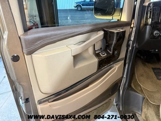 2016 Chevrolet Express - Image 22 of 31