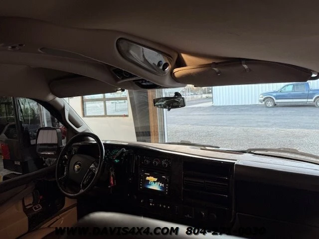 2016 Chevrolet Express - Image 9 of 31