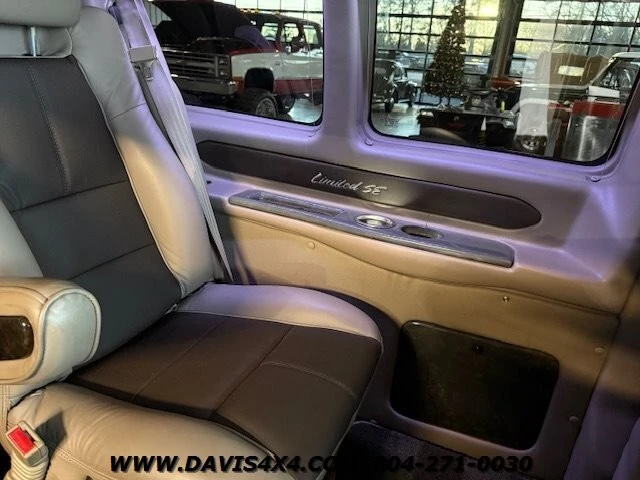 2016 Chevrolet Express - Image 13 of 31