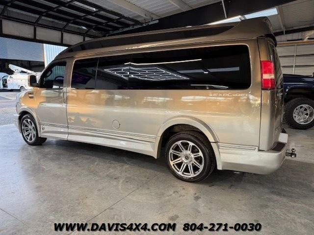 2016 Chevrolet Express - Image 18 of 31