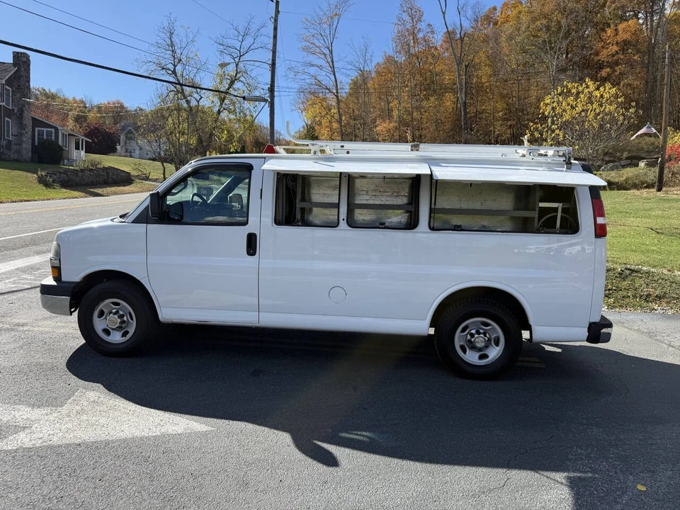 2016 Chevrolet Express - Image 4 of 12