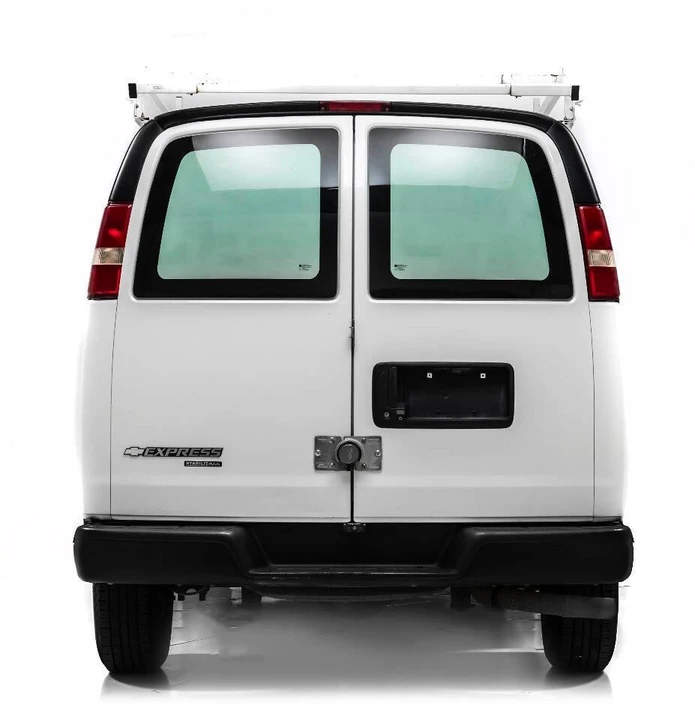 2016 Chevrolet Express - Image 8 of 12