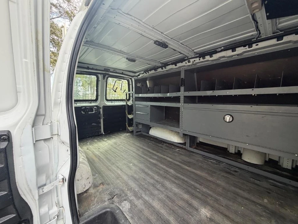 2016 Chevrolet Express - Image 6 of 21