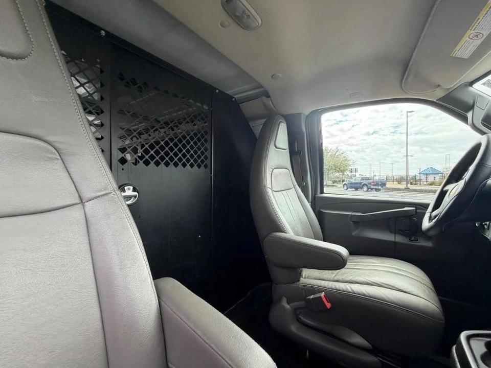 2016 Chevrolet Express - Image 12 of 21