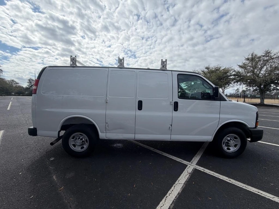 2016 Chevrolet Express - Image 4 of 21