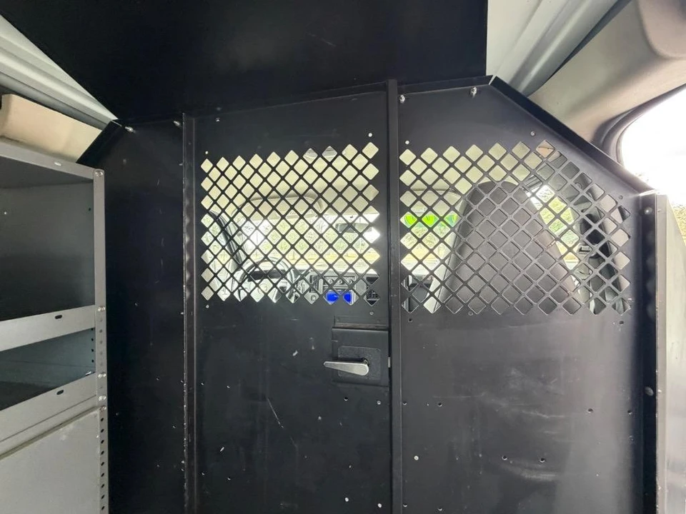 2016 Chevrolet Express - Image 10 of 21