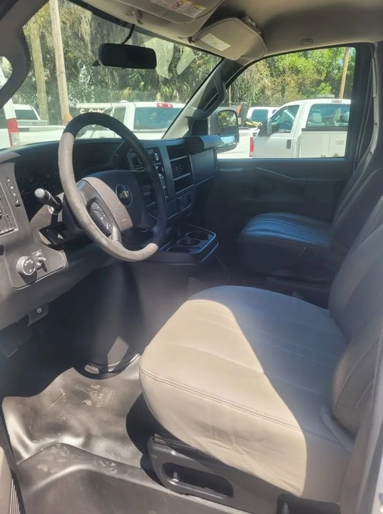 2016 Chevrolet Express - Image 6 of 13