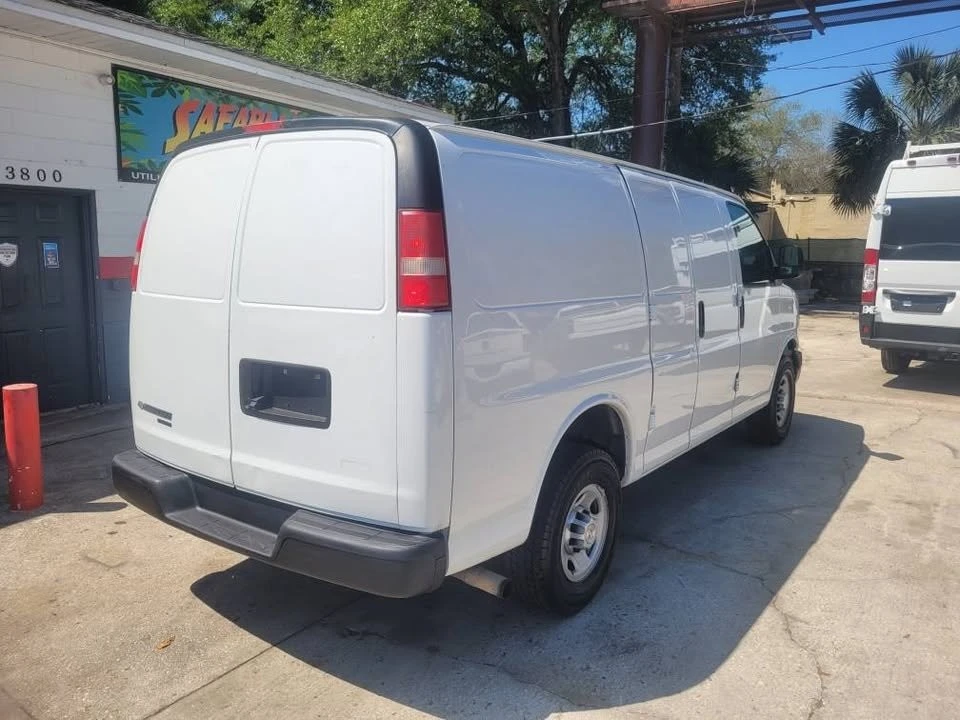 2016 Chevrolet Express - Image 5 of 13