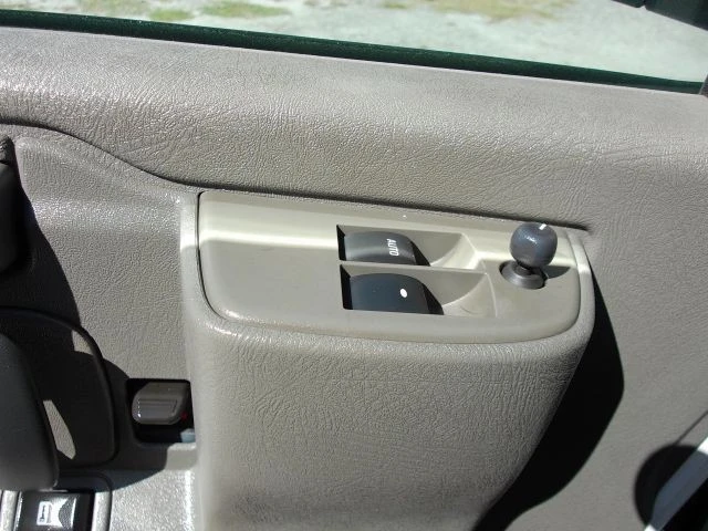 2016 Chevrolet Express - Image 13 of 21