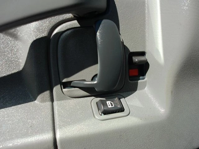2016 Chevrolet Express - Image 12 of 21