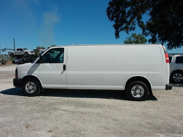 2016 Chevrolet Express - Image 8 of 21