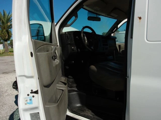 2016 Chevrolet Express - Image 10 of 21