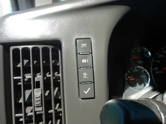 2016 Chevrolet Express - Image 21 of 21