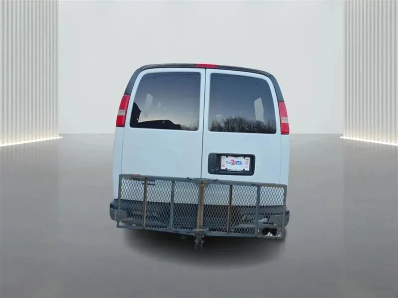 2016 Chevrolet Express - Image 4 of 12