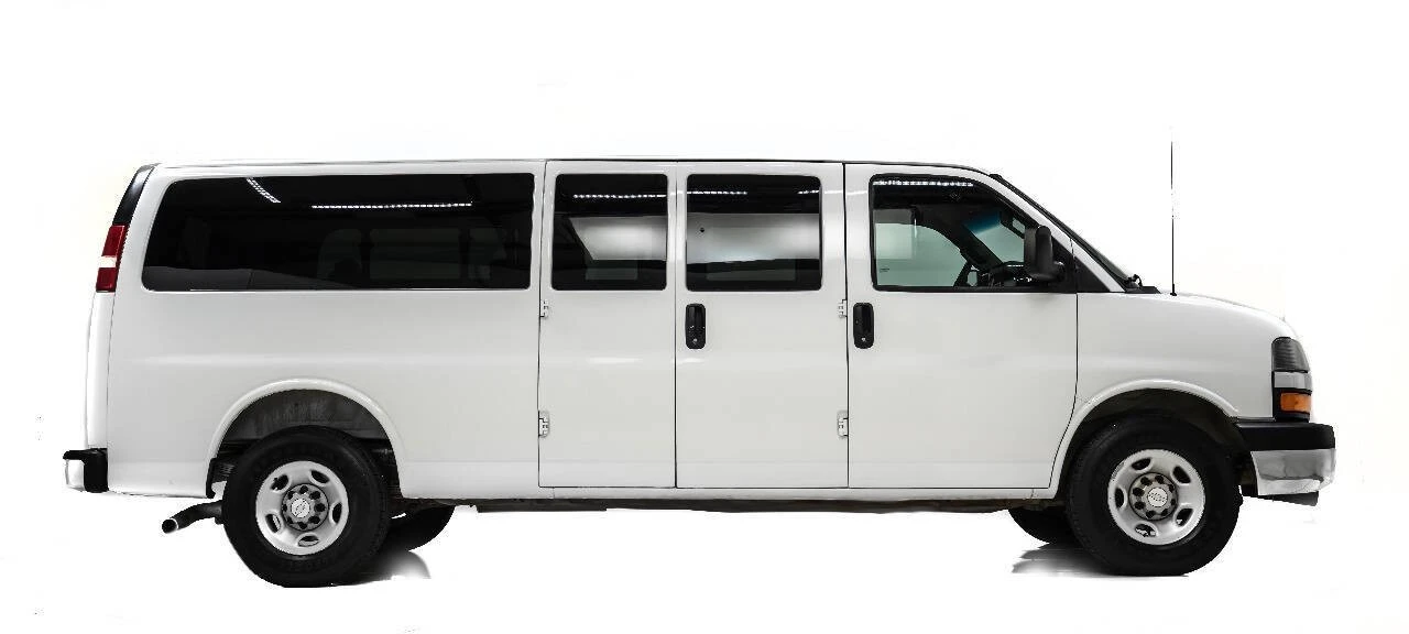 2016 Chevrolet Express - Image 5 of 12