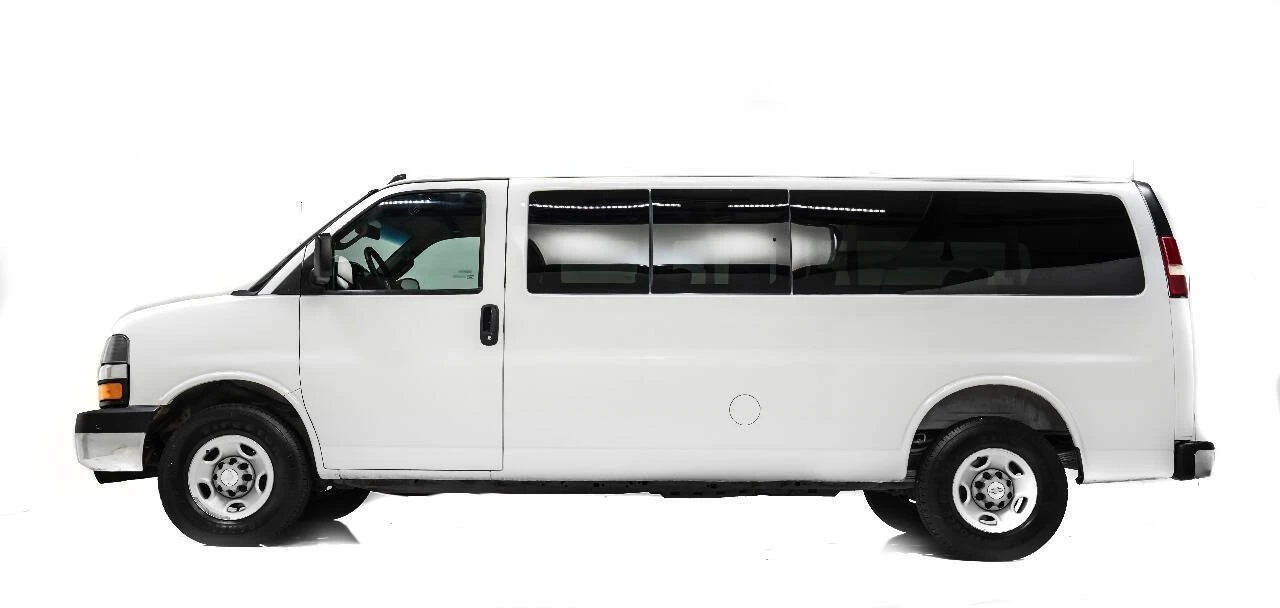 2016 Chevrolet Express - Image 6 of 12