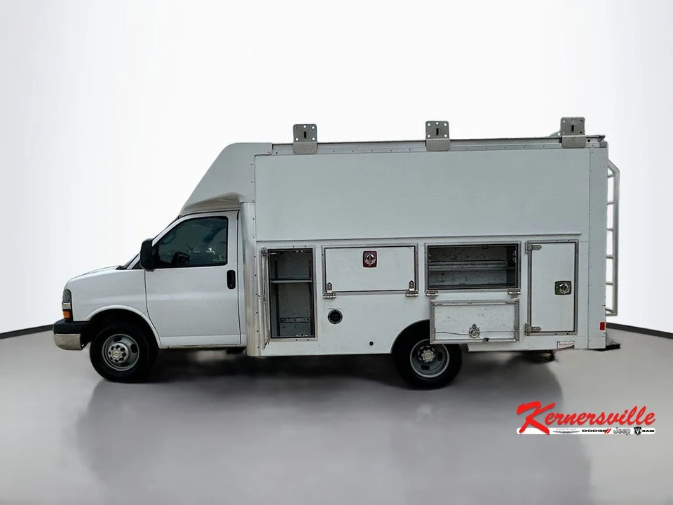 2016 Chevrolet Express - Image 4 of 21