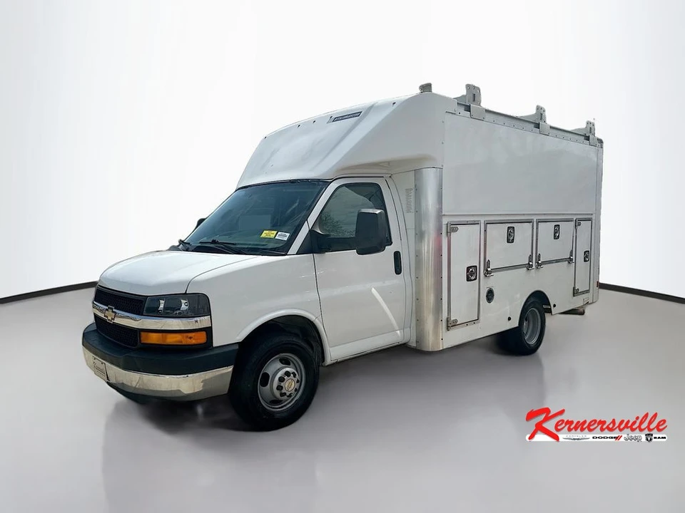 2016 Chevrolet Express - Image 3 of 21