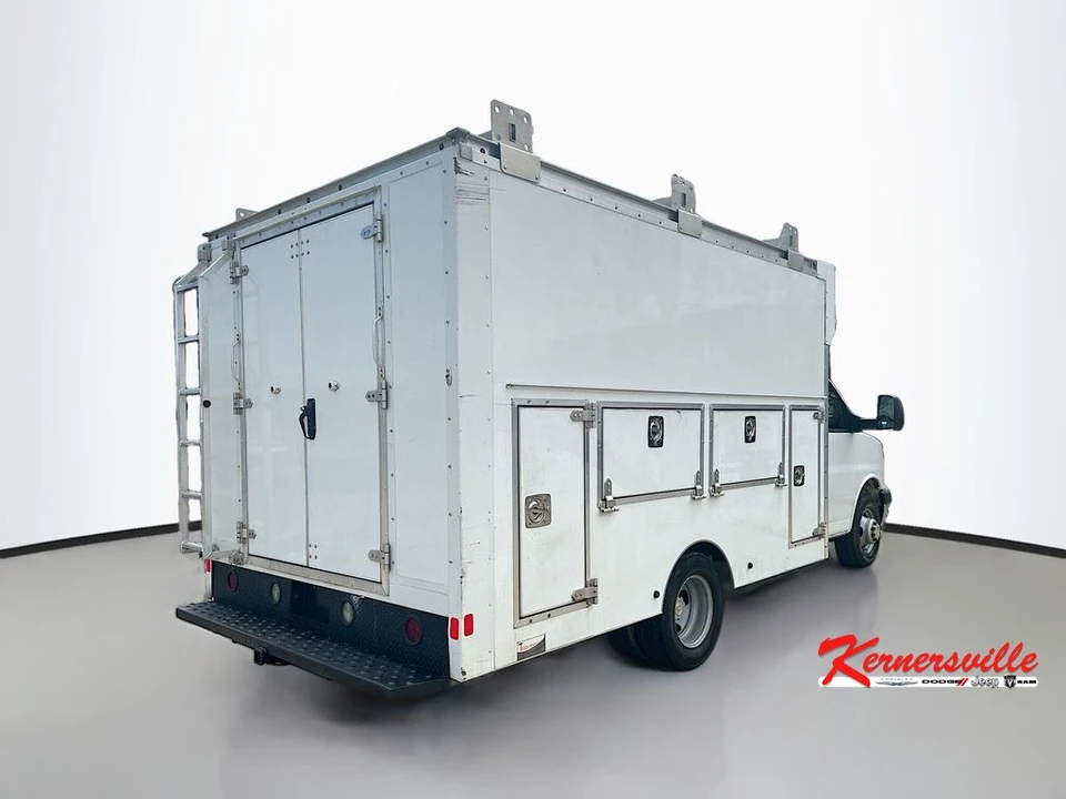 2016 Chevrolet Express - Image 6 of 21